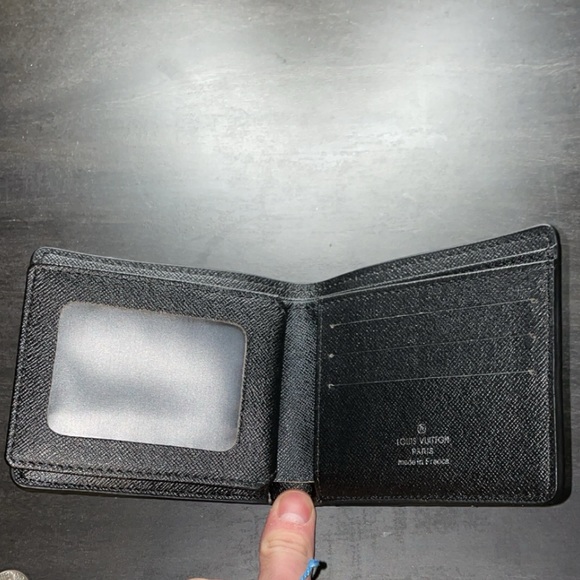 AUTHENTIC LOUIS VUITTON BLACK WALLET -copy - Picture 2 of 7